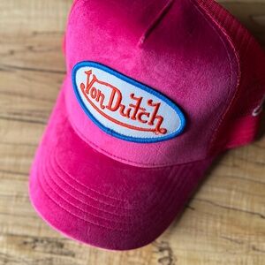 NWT Von Dutch Velvet Pink Hollywood Limited Edition Trucker